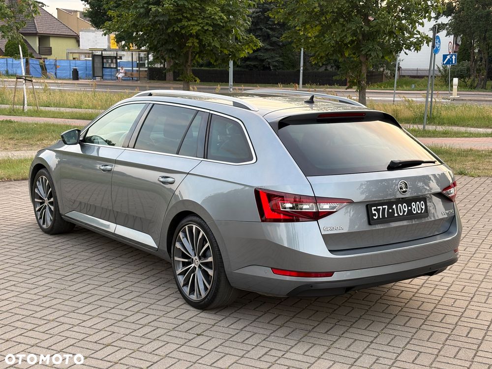 Skoda Superb 2.0 TDI Premium Edition - 5
