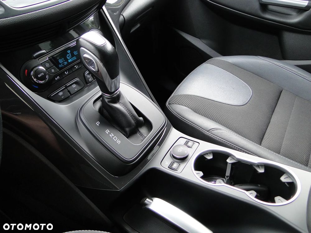 Ford Kuga 2.0 TDCi 4WD Titanium Plus - 25