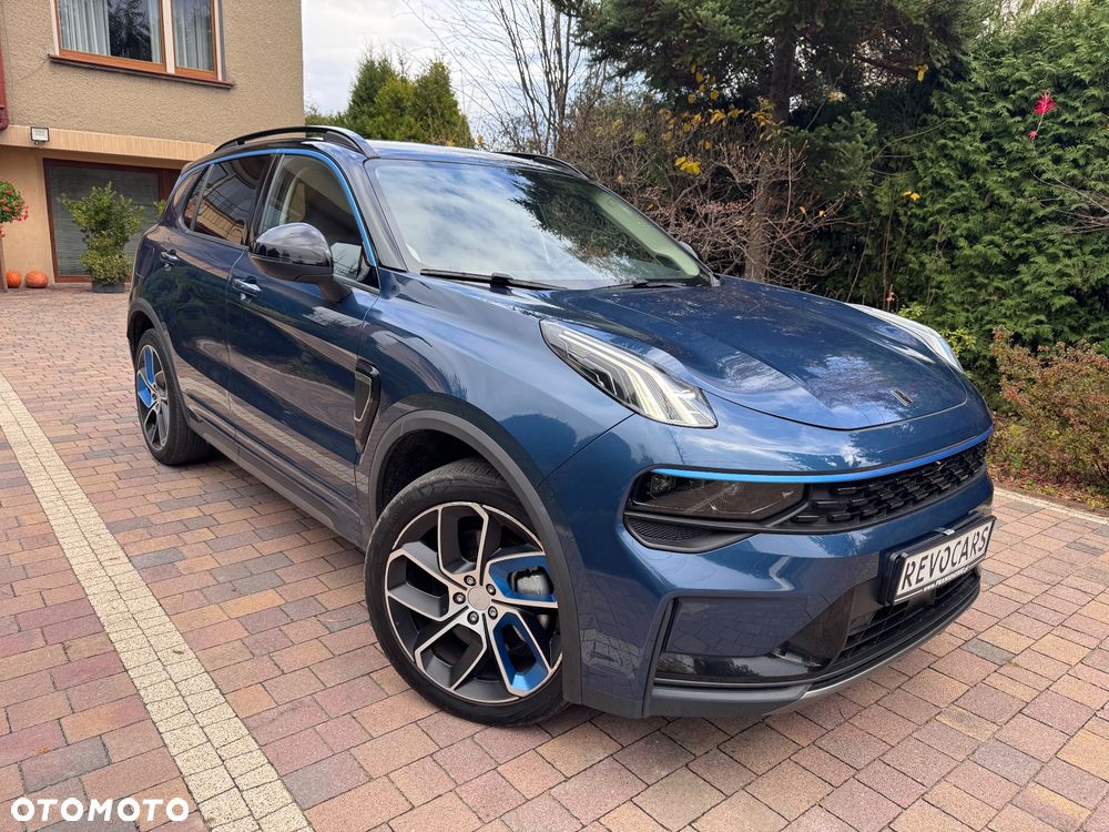 Lynk & Co 01 PHEV - 1