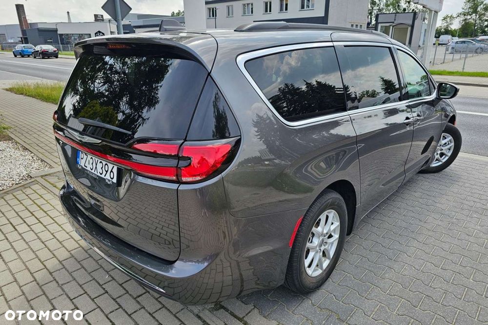 Chrysler Pacifica - 6