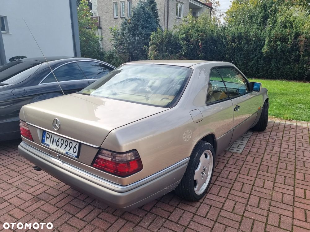 Mercedes-Benz Klasa E 320 - 10