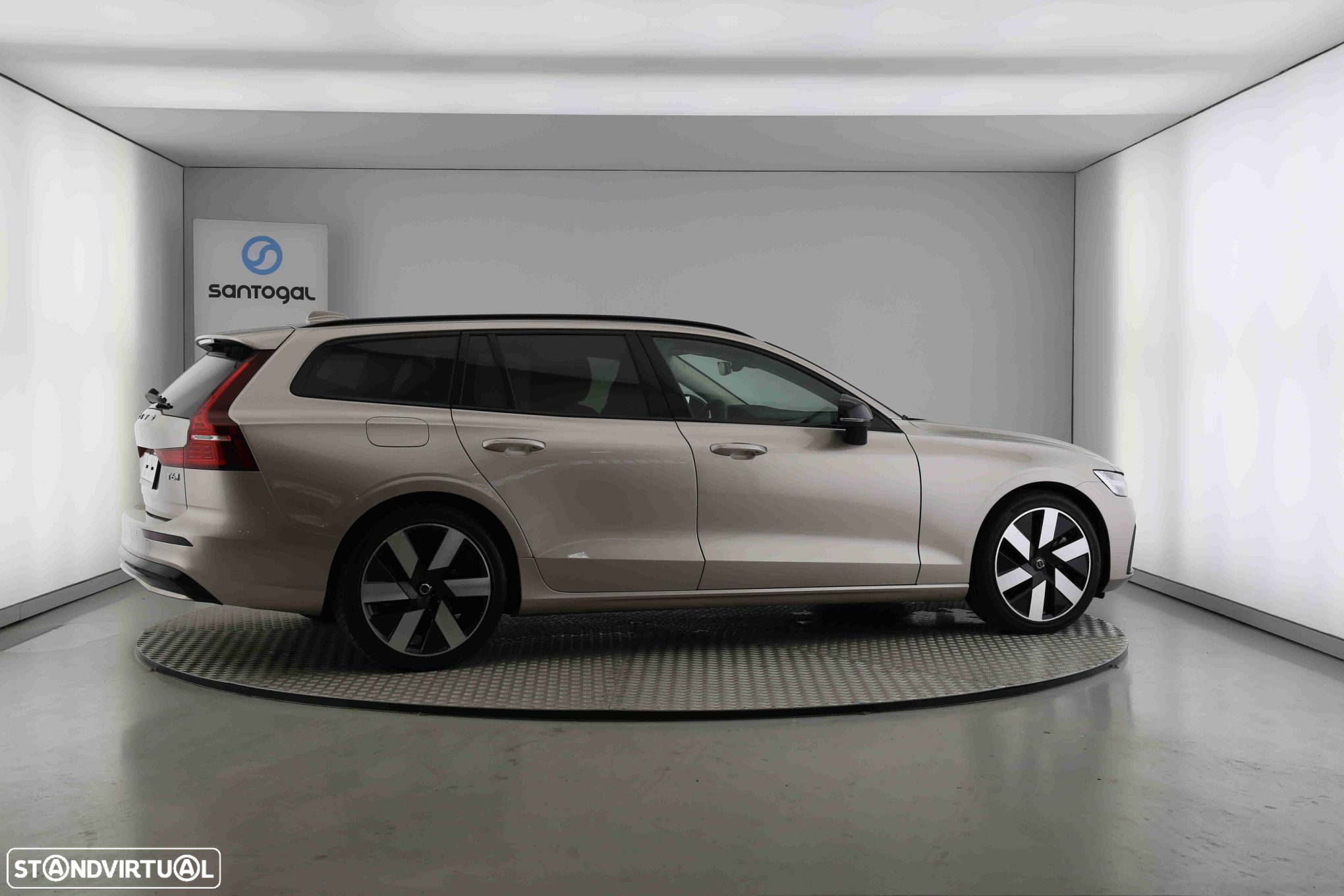 Volvo V60 2.0 T6 AWD TE Plus Dark - 3