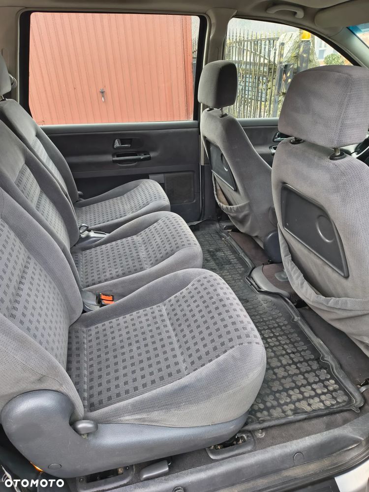 Volkswagen Sharan 1.9 TDI Highline - 9