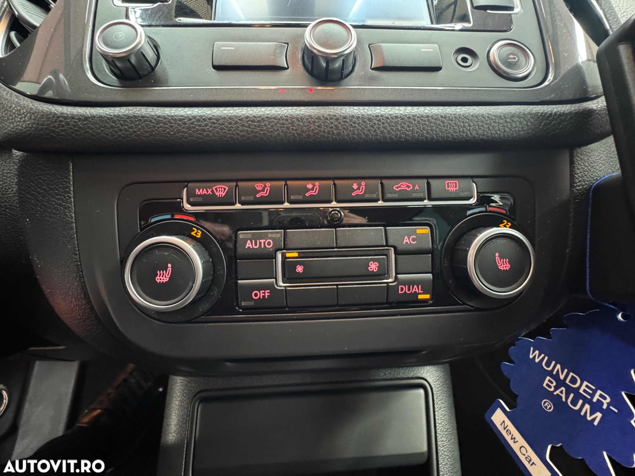 Volkswagen Tiguan - 15