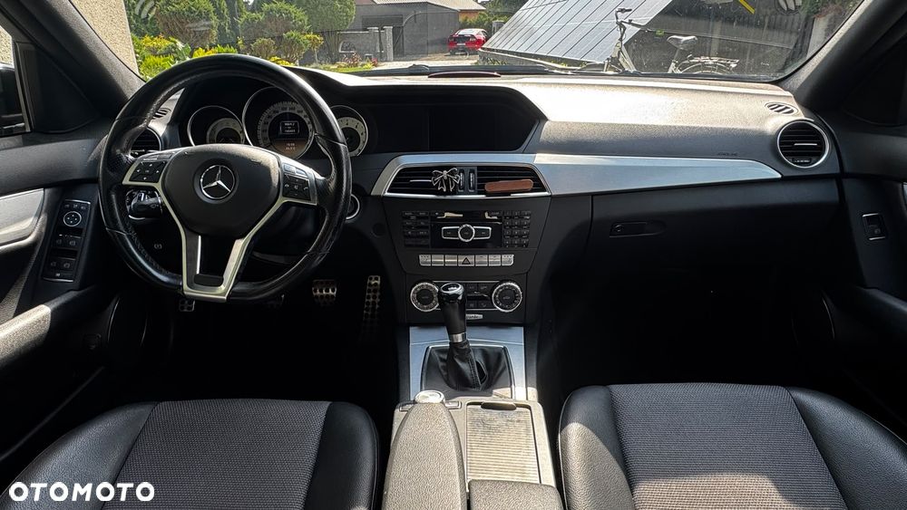 Mercedes-Benz Klasa C 180 CGI BlueEff Avantgarde - 10