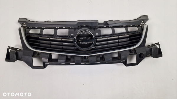 OPEL VECTRA C LIFT FL ATRAPA CHROM ORG. 13182876
