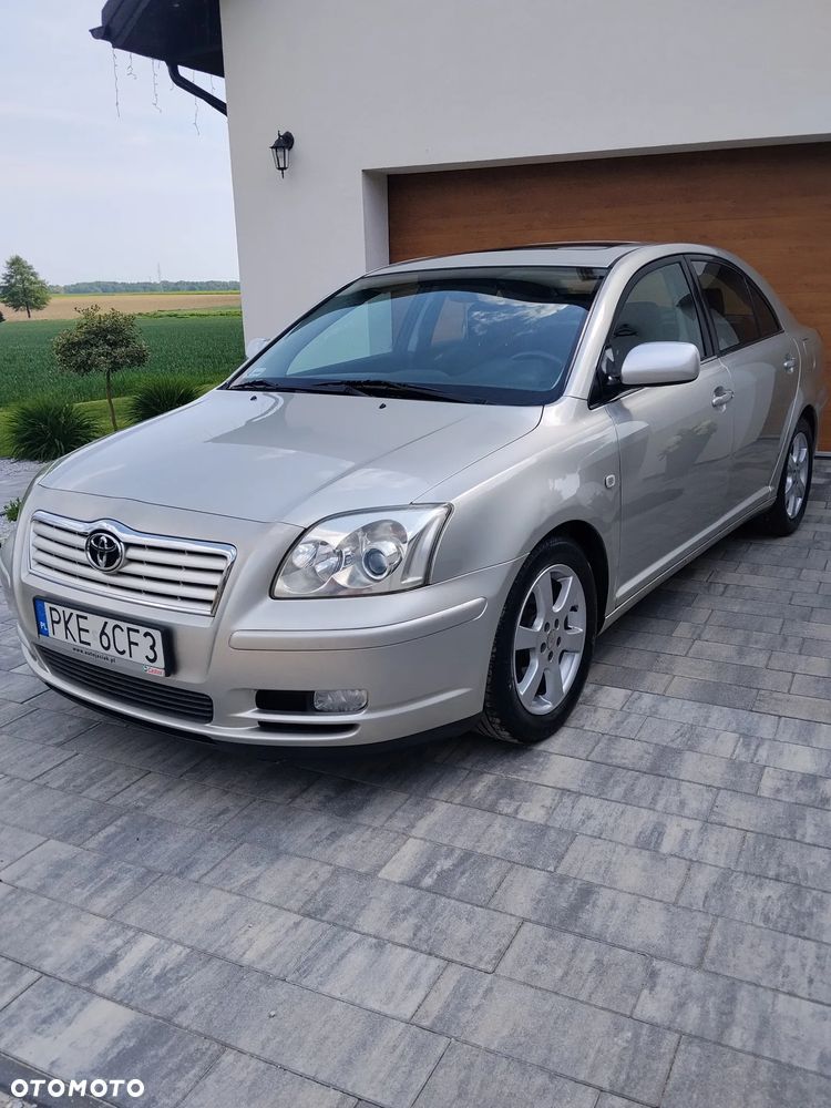 Toyota Avensis 2.0 VVT-i Executive - 1