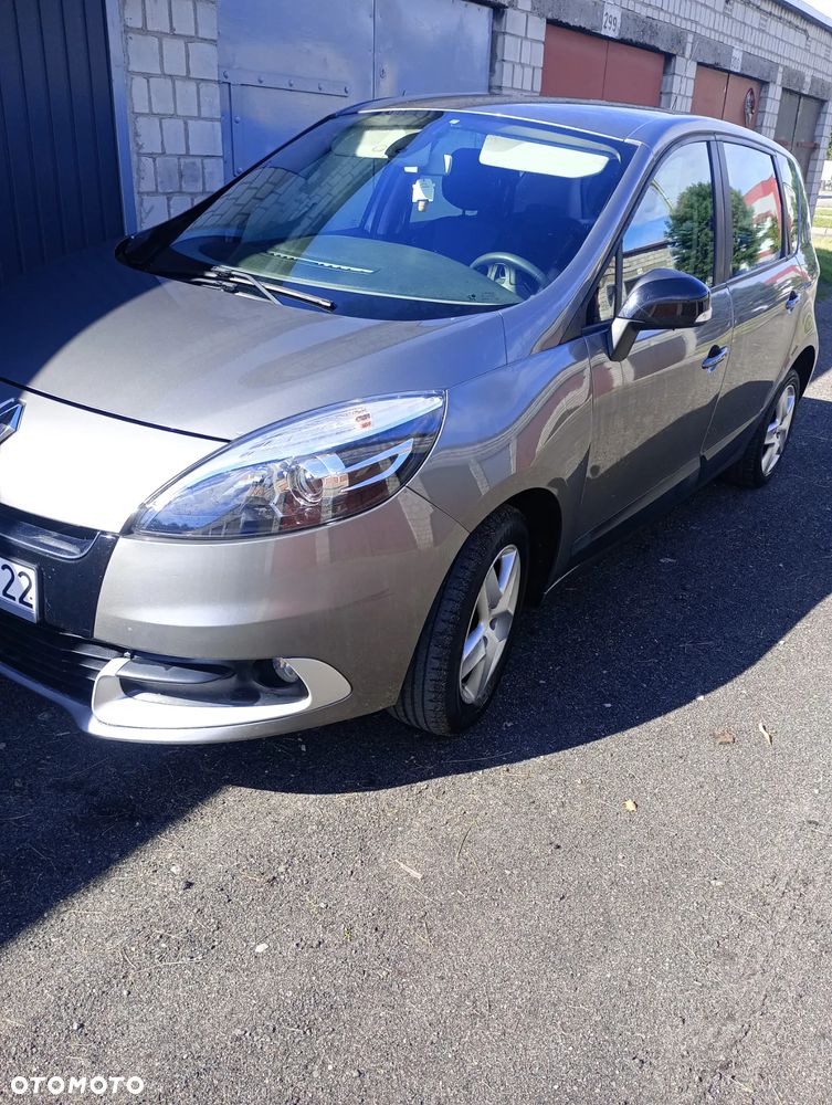 Renault Scenic - 1