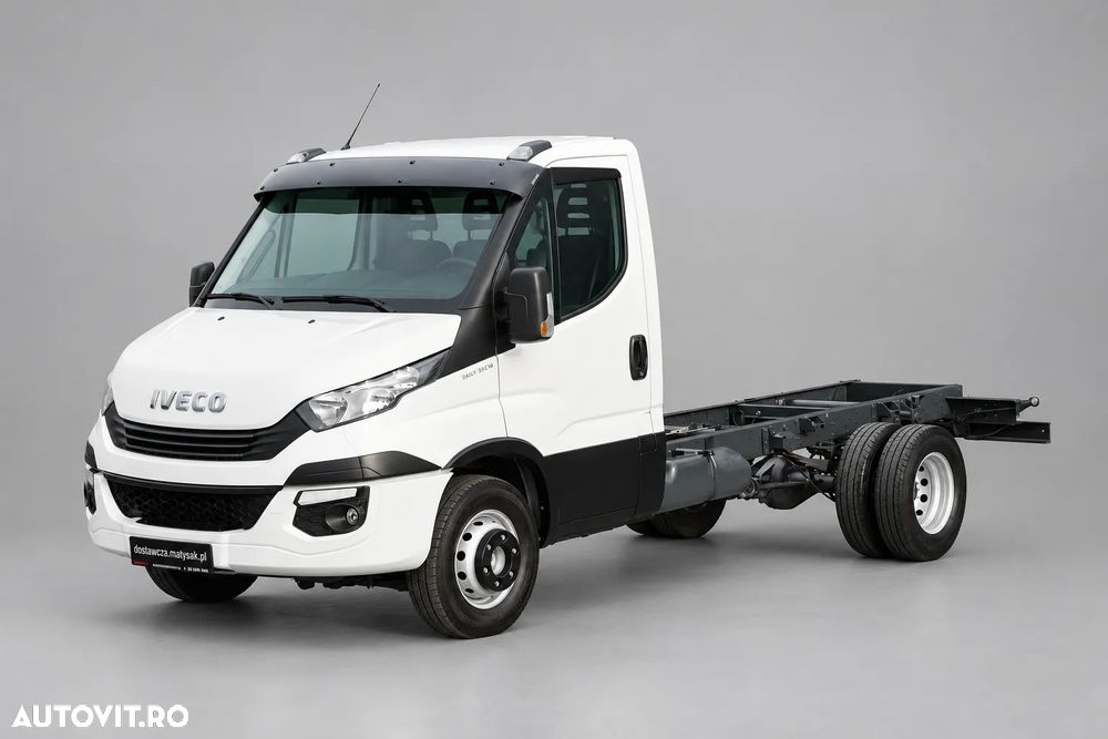 Iveco DAILY 65-170 / ȘASIU CU CABINĂ - 3,8 M / MANUALĂ / ROȚI SPATE DUBLE / 3 LOCURI / TAPIȚERIE DIN PIELE / IMPORTAT / - 4