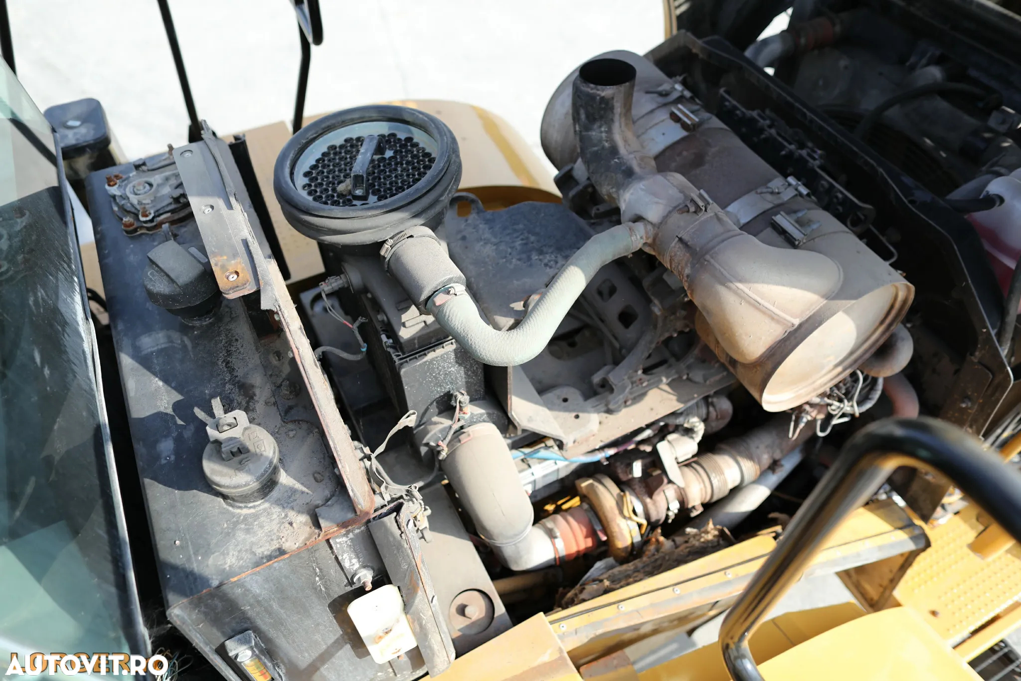 Caterpillar 966K - 6