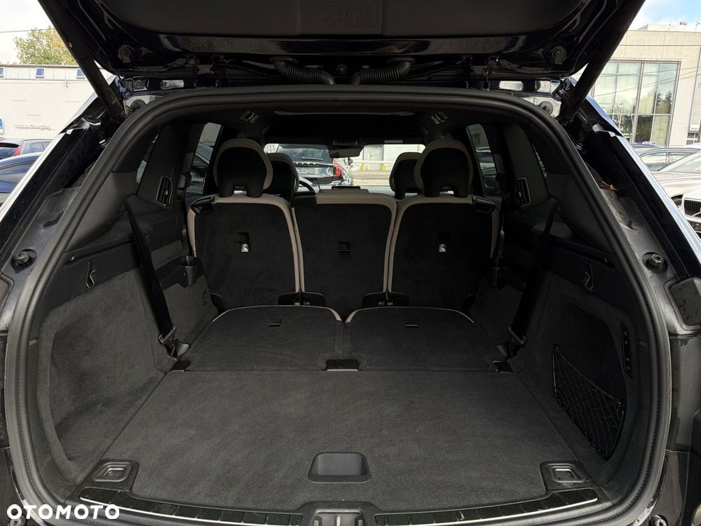 Volvo EX90 - 30