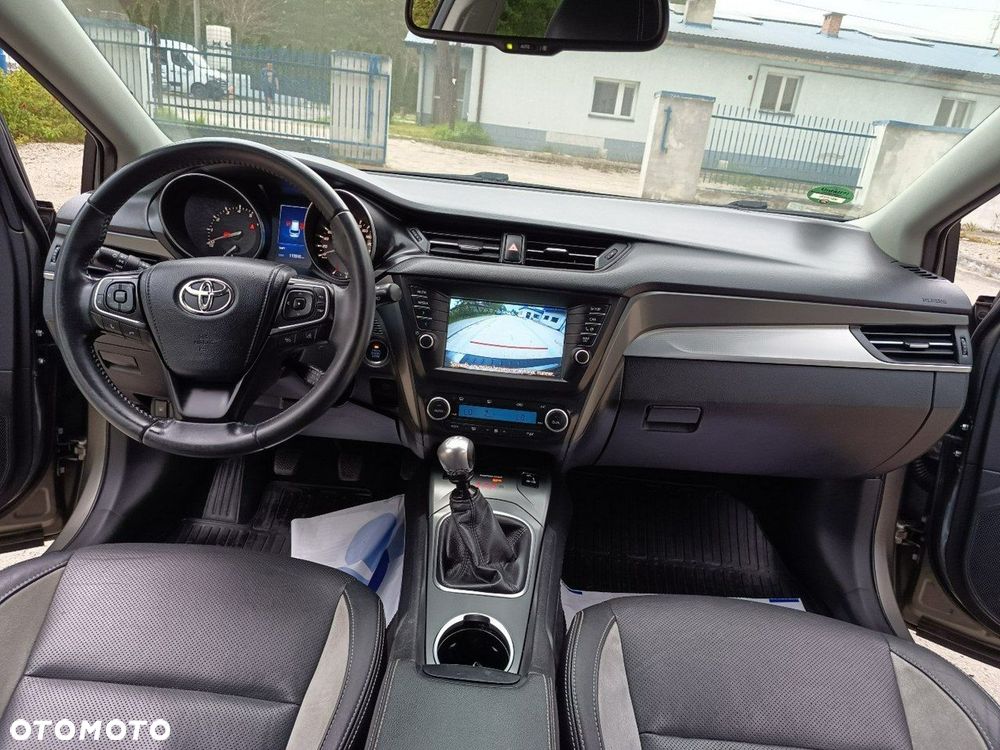 Toyota Avensis - 7