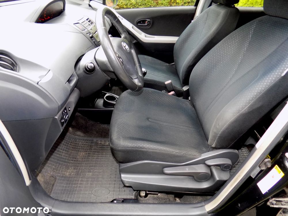 Toyota Yaris 1.33 Sol - 23