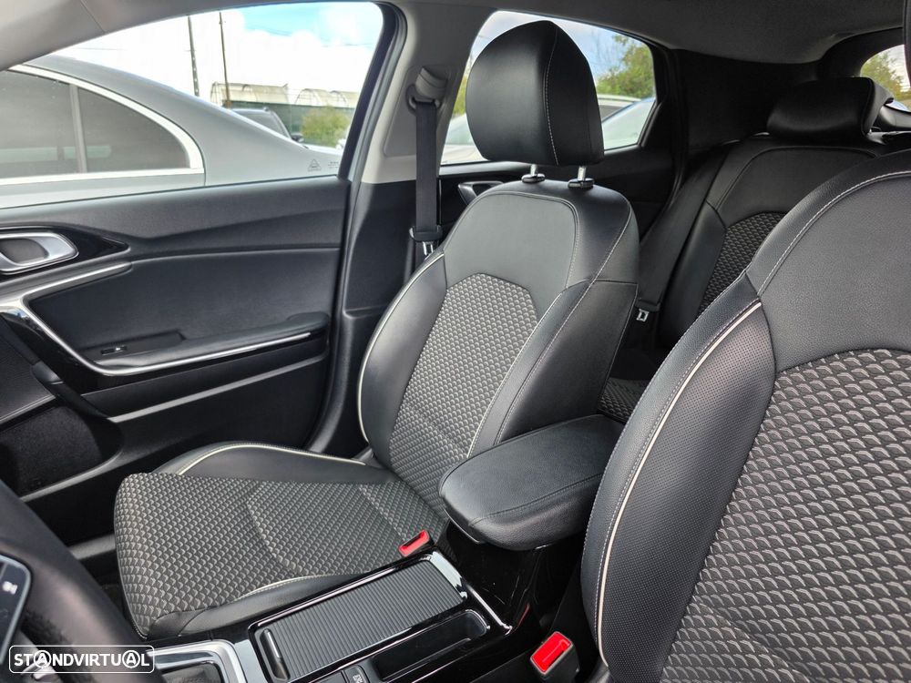 Kia XCeed - 14