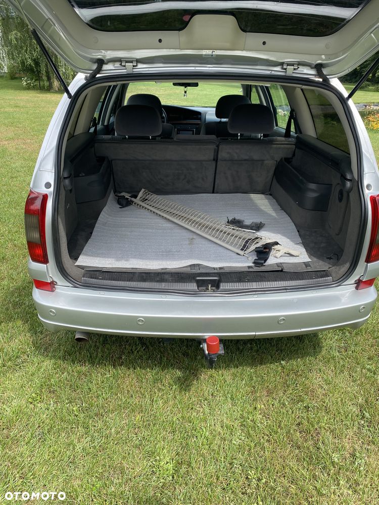Opel Omega 2.2 Elegance - 4