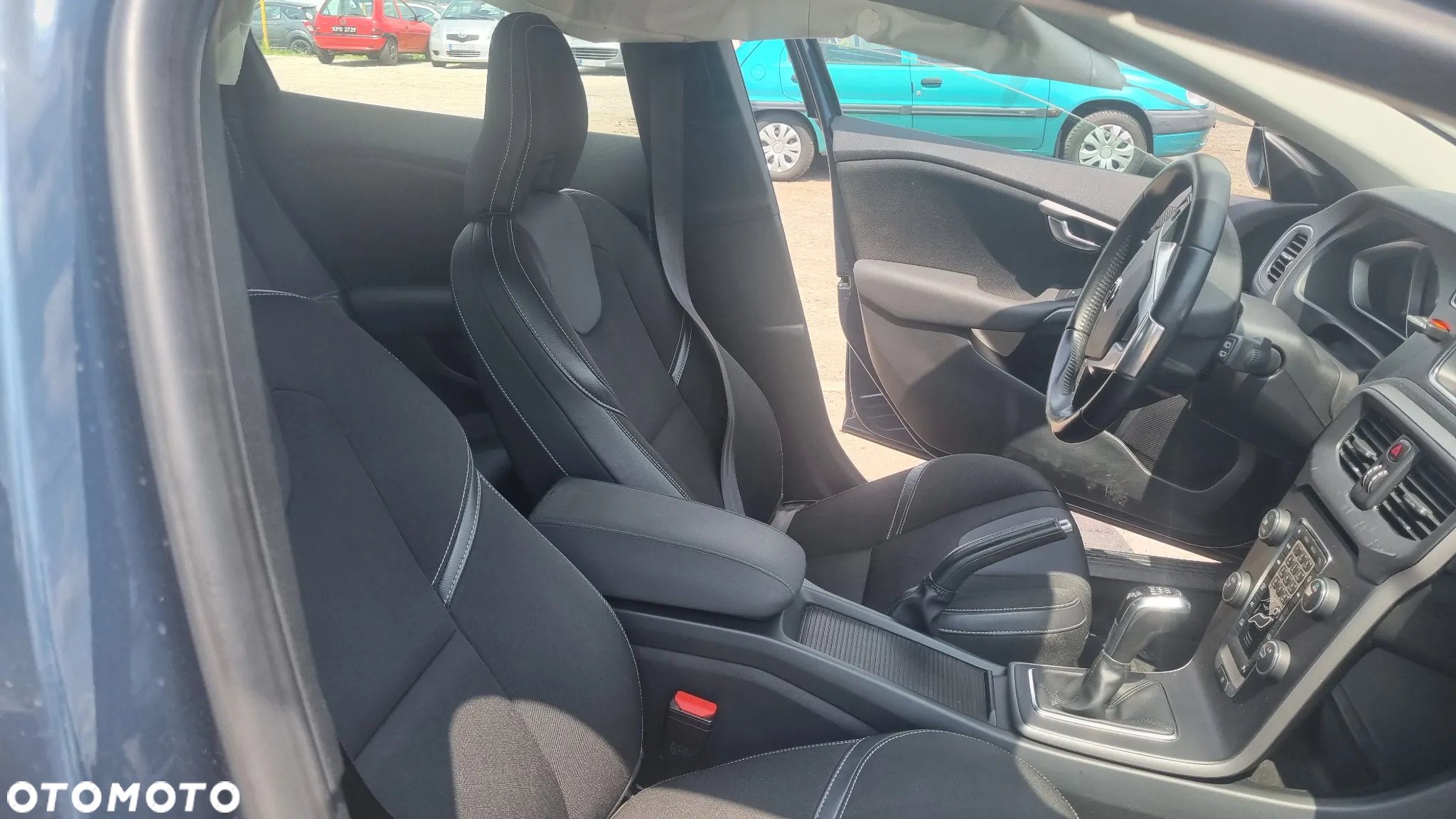 Volvo V40 D2 Kinetic - 24