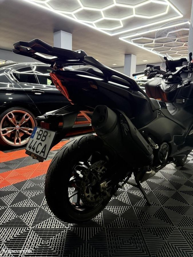 Yamaha TMAX TECH MAX - 11