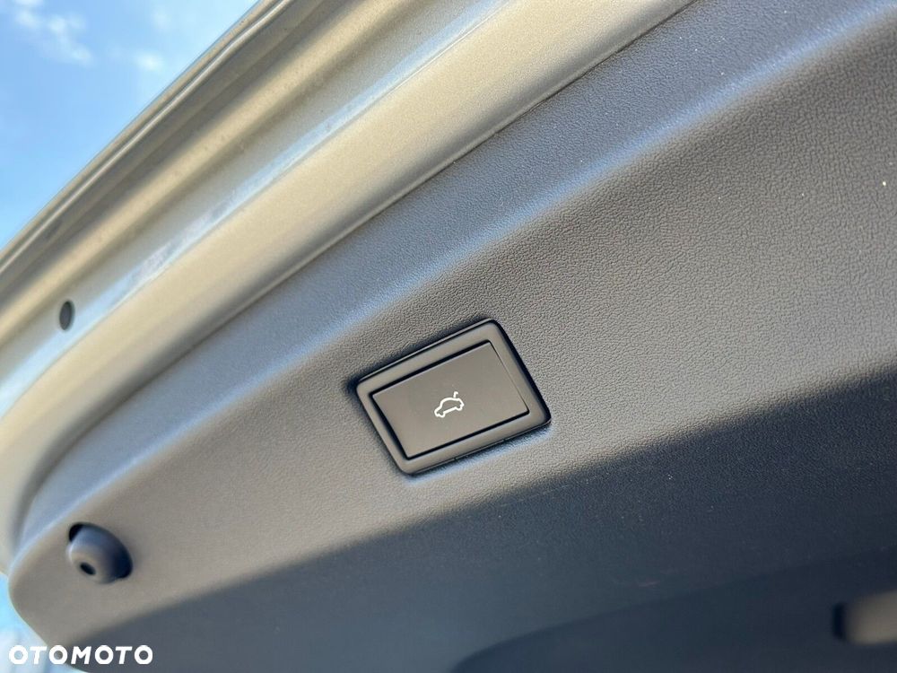 Volkswagen ID.7 77kWh Pro - 9