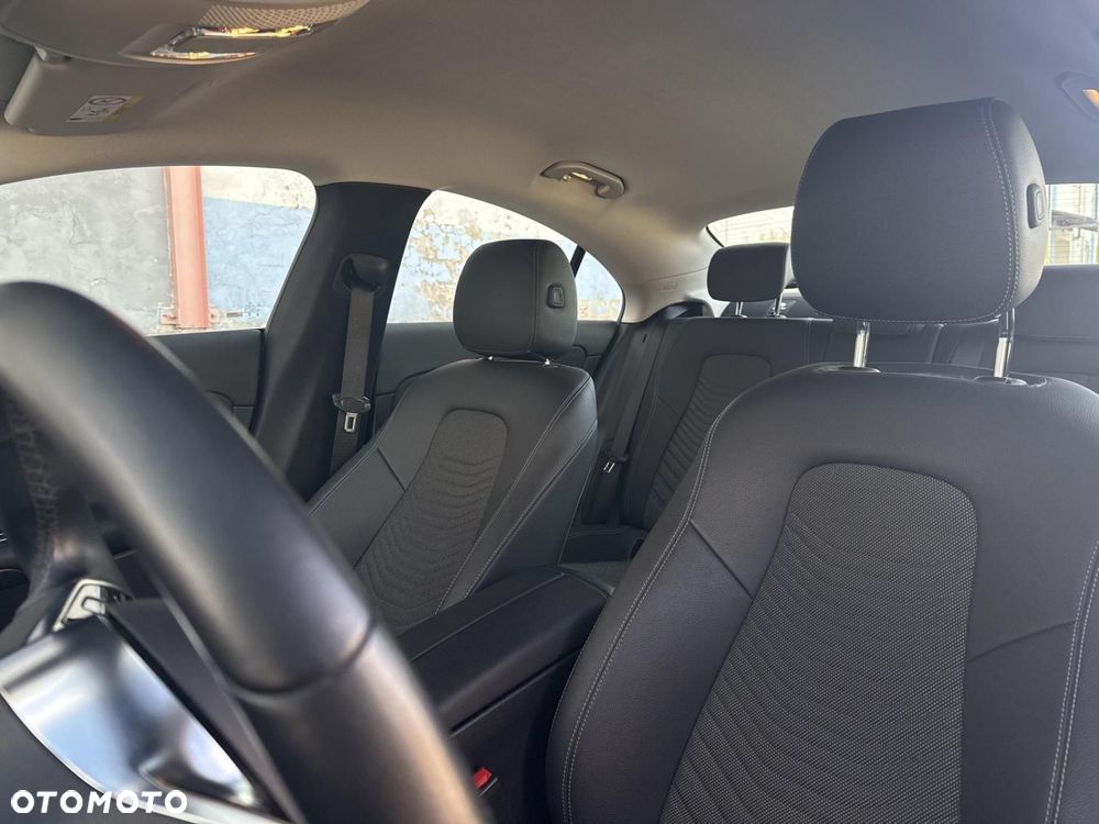 Mercedes-Benz CLA - 12