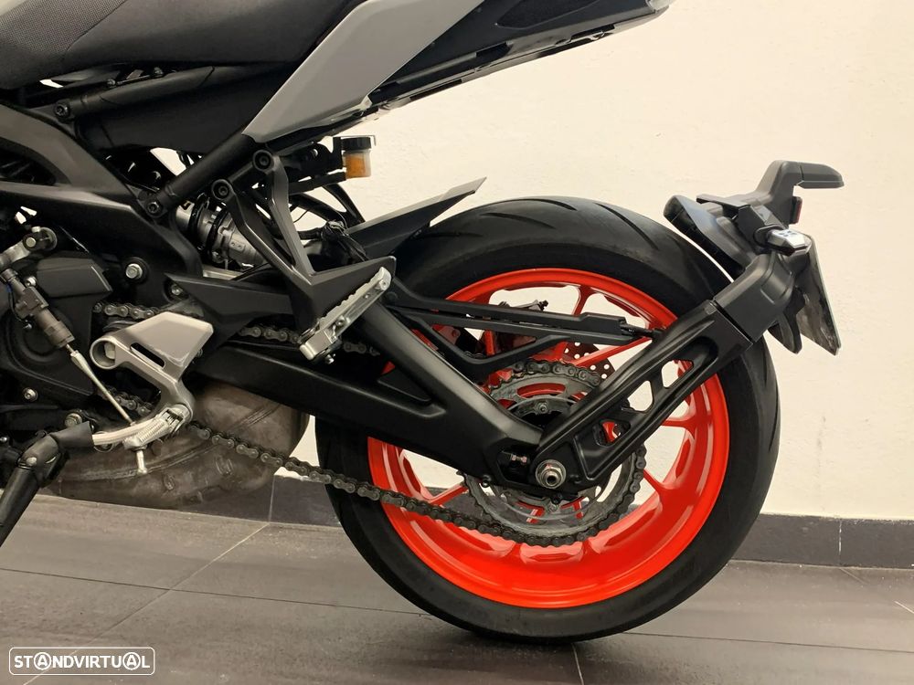 Yamaha MT-09 - 3