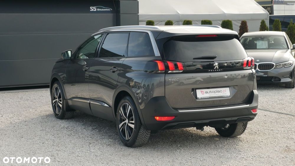 Peugeot 5008 - 5