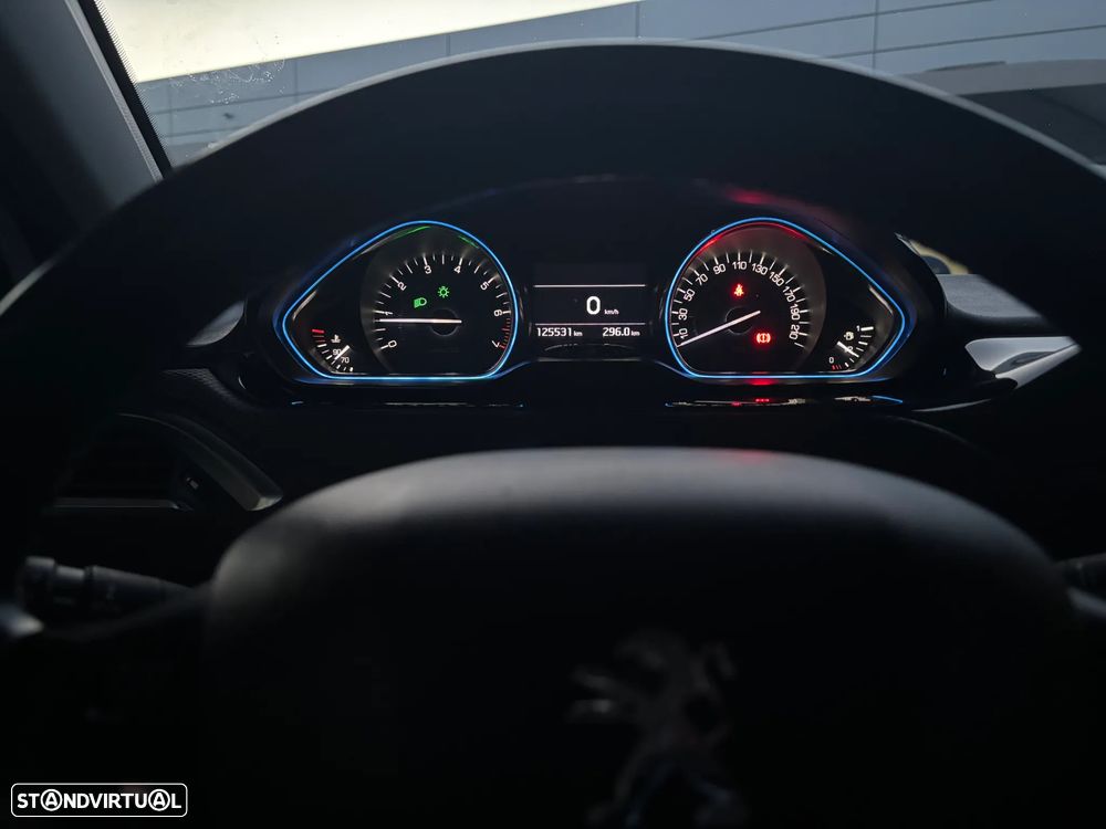 Peugeot 2008 PureTech 110 Stop&Start Allure - 34