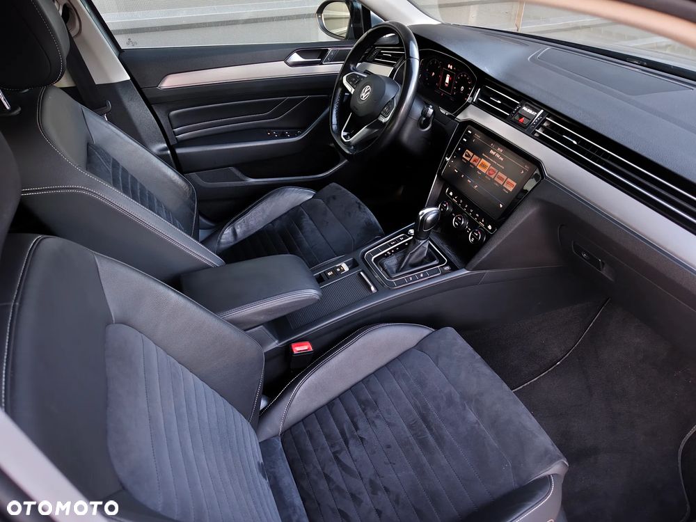 Volkswagen Passat 2.0 TDI Elegance DSG - 38