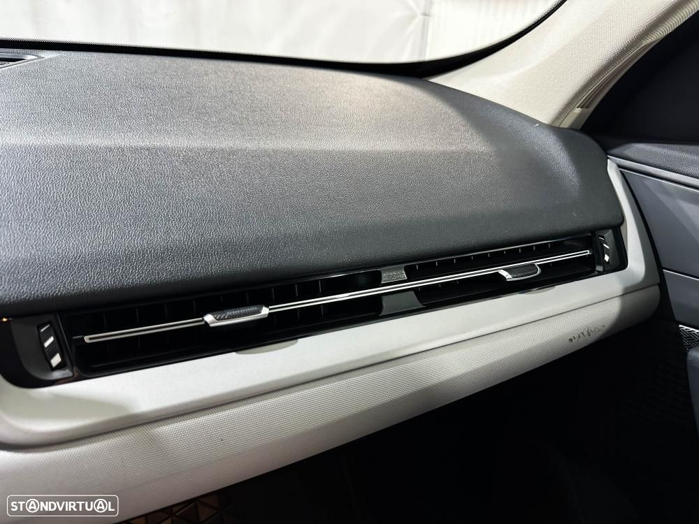 BMW iX1 xDrive30 - 28