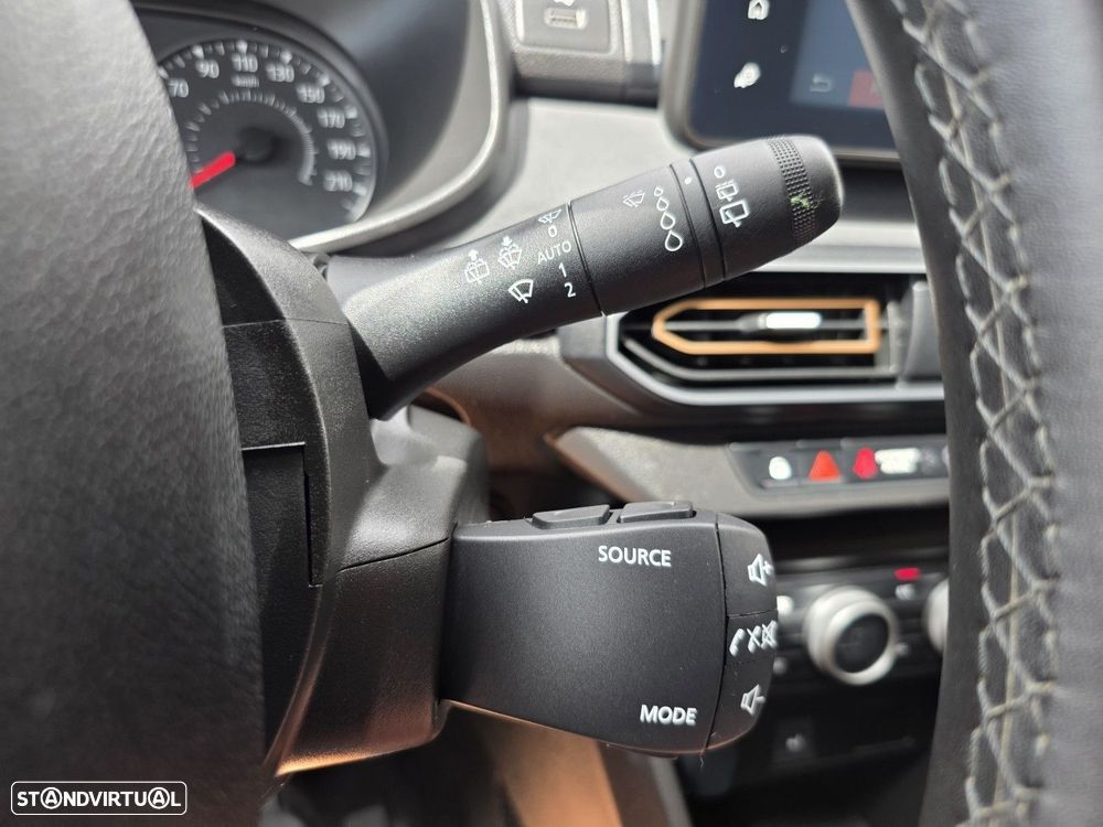 Dacia Jogger 1.0 TCe Extreme 7L - 26