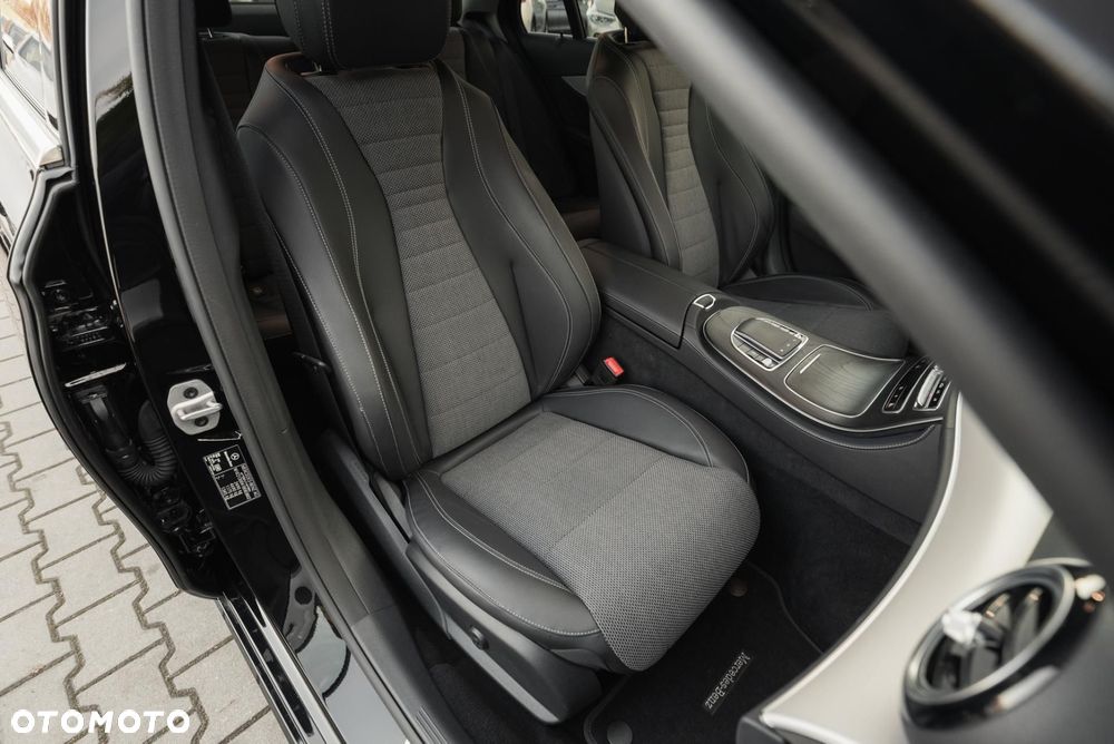 Mercedes-Benz Klasa E - 15