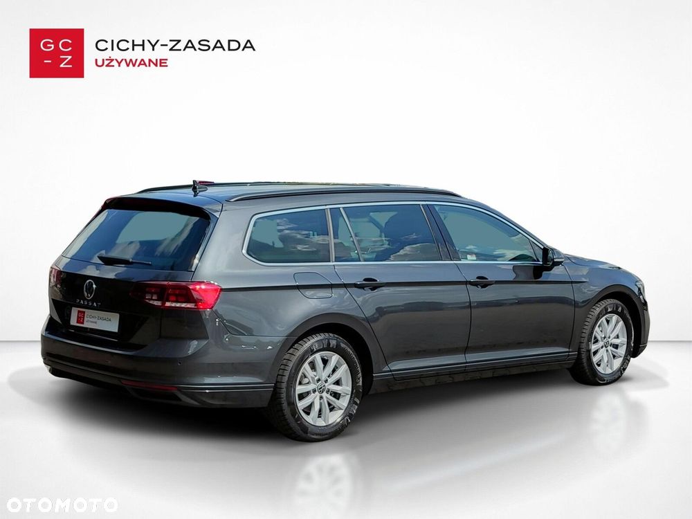 Volkswagen Passat - 5