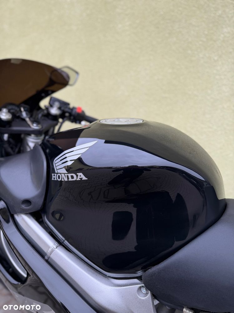 Honda CBR - 35