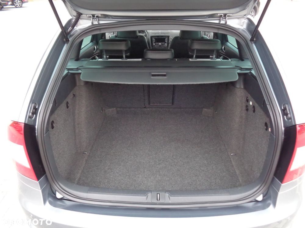 Skoda Octavia 2.0 TDI CR DPF RS - 8