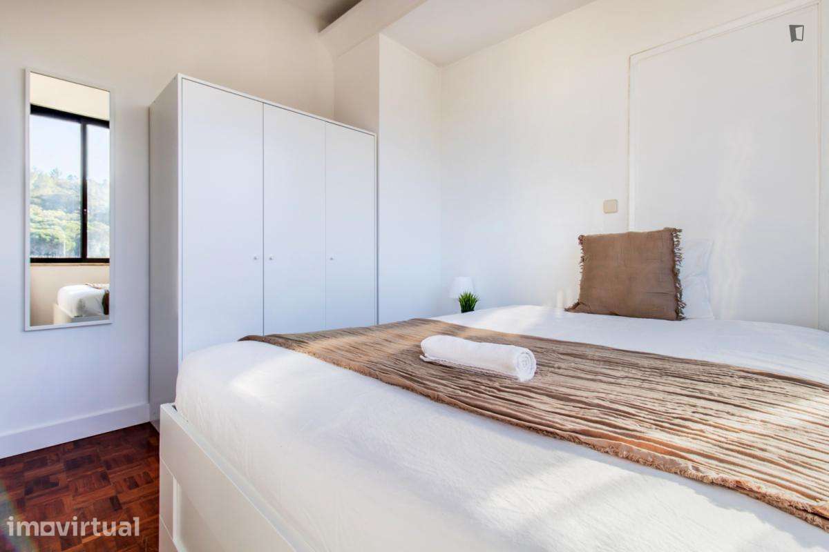 Quarto - localizado em Benfica Lisbon - Grande imagem: 4/13