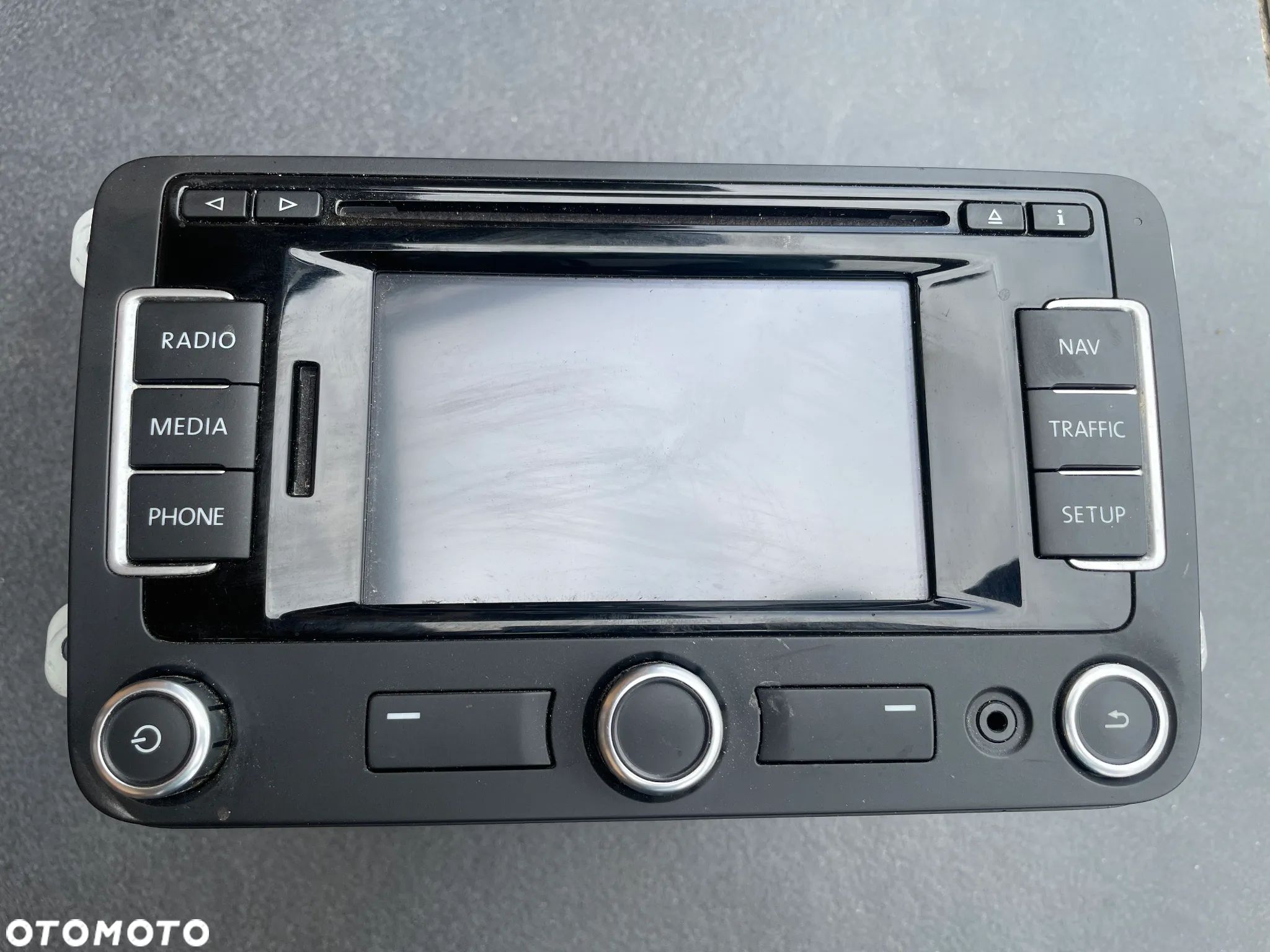 VW TOURAN II LIFT TIGUAN PASSAT B7 GOLF VI RADIO NAVI 3C8035279 KOD nawigacja legal - 1