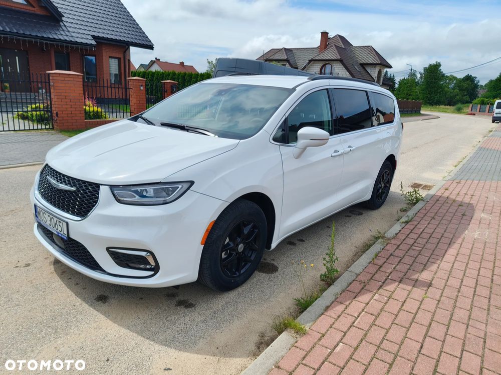 Chrysler Pacifica - 6