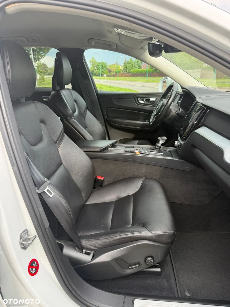 Volvo XC 60 D4 AWD Momentum - 12
