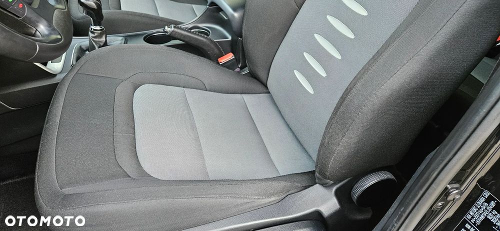 Kia Ceed - 23