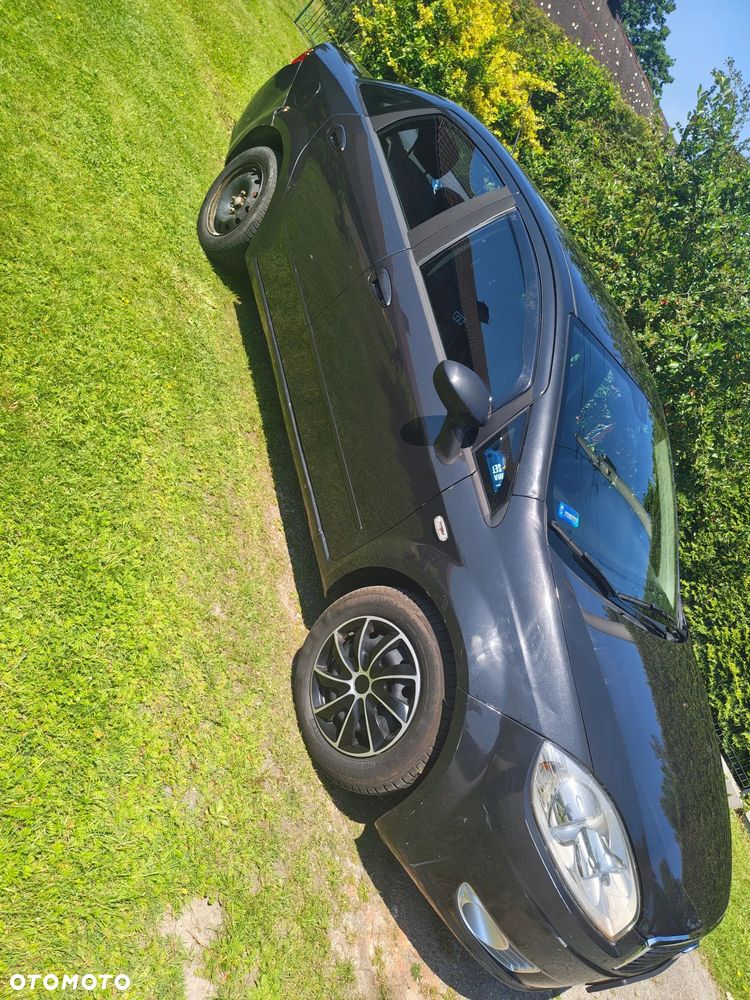 Fiat Linea 1.4 Dynamic - 1