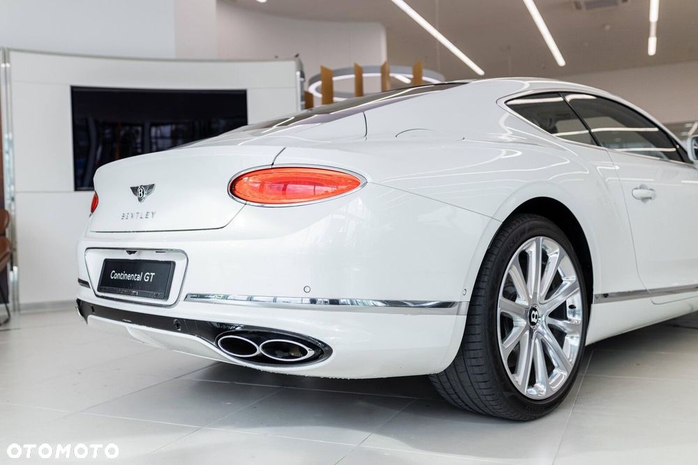 Bentley Continental GT - 15