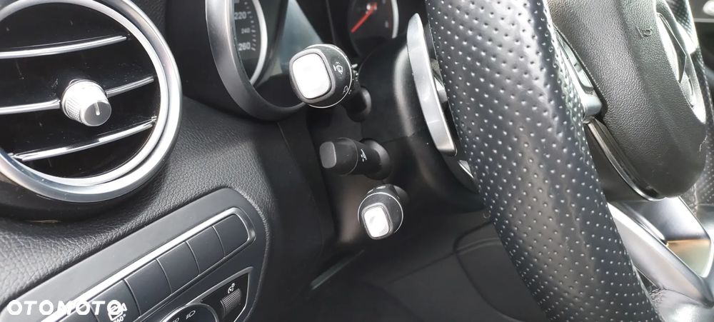 Mercedes-Benz GLC 220 d 4Matic 9G-TRONIC AMG Line - 27