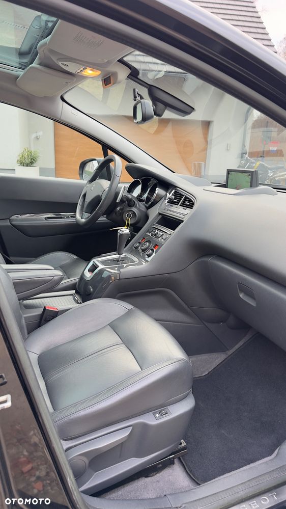 Peugeot 5008 e-HDI 115 ETG6 Stop&Start Allure - 18