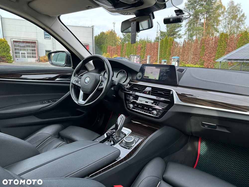 BMW Seria 5 520d xDrive Luxury Line - 38