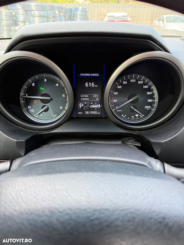 Toyota Land Cruiser 3.0l Turbo D-4D Aut. AVS 7 Locuri Luxury - 13