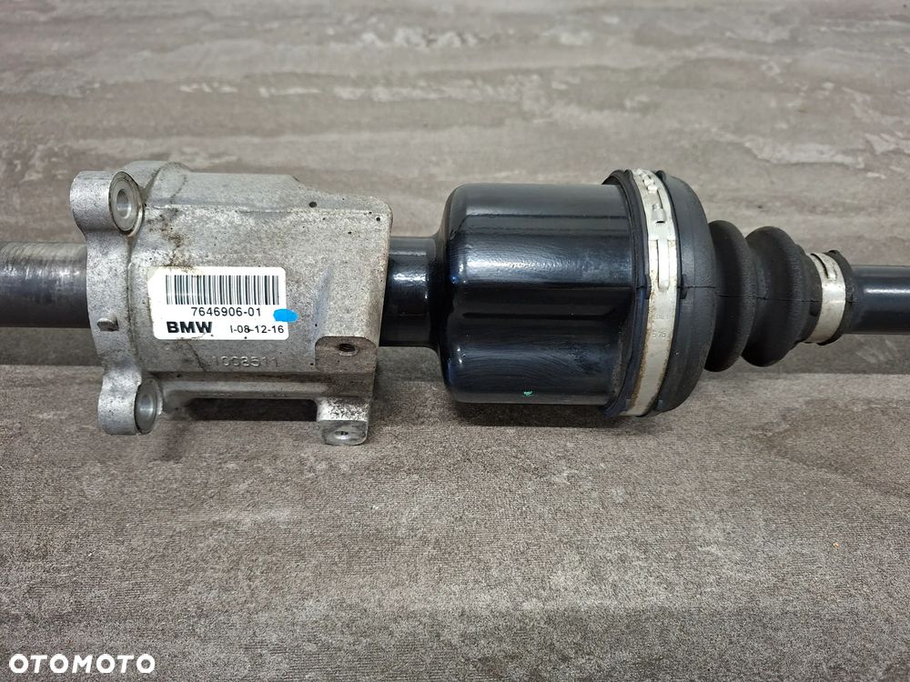 BMW F39 F48 MINI F54 F60 Półoś przód 8611937 / 8611938 - 11
