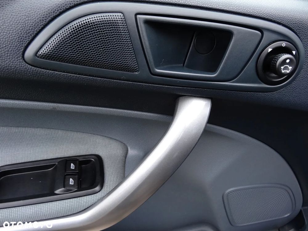 Ford Fiesta 1.25 Titanium EU5 - 26