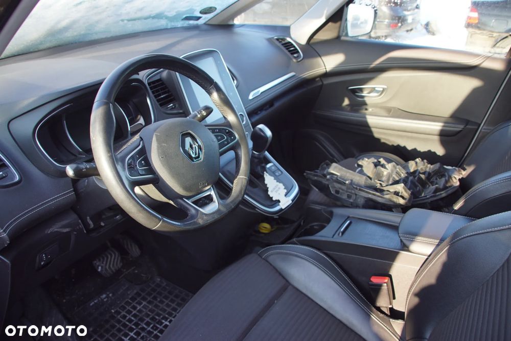Auto na części - Renault Grand Scenic IV 1.3 TCE 159 KM H5H 450 BIXUF 2019R Silnik Skrzynia Drzwi Klapa Zderzak Lampa Szyba Klamka Lusterko Panorama Deska Kokpit Sterownik Moduł Czujnik Licznik Wyświetlacz Panel Kierownica - 11