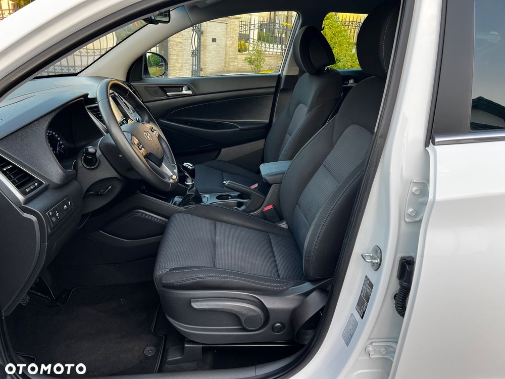 Hyundai Tucson blue 1.6 GDi 2WD Navi - 16