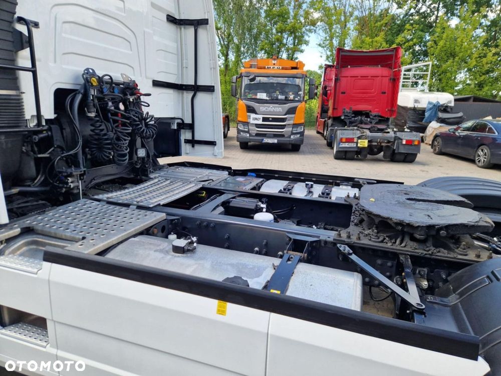 Volvo FH 460 I-SHIFT - 8