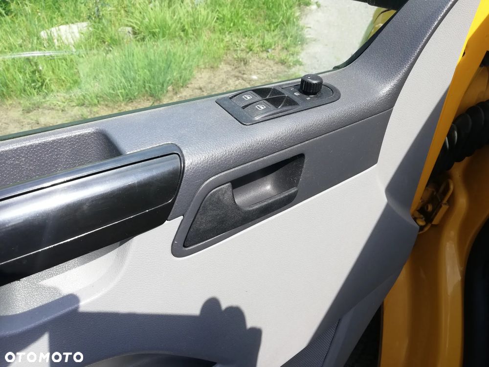 Volkswagen Caravelle L1 Comfortline Mixt - 9